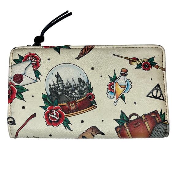 Loungefly Harry Potter Wallet - Picture 2 of 4